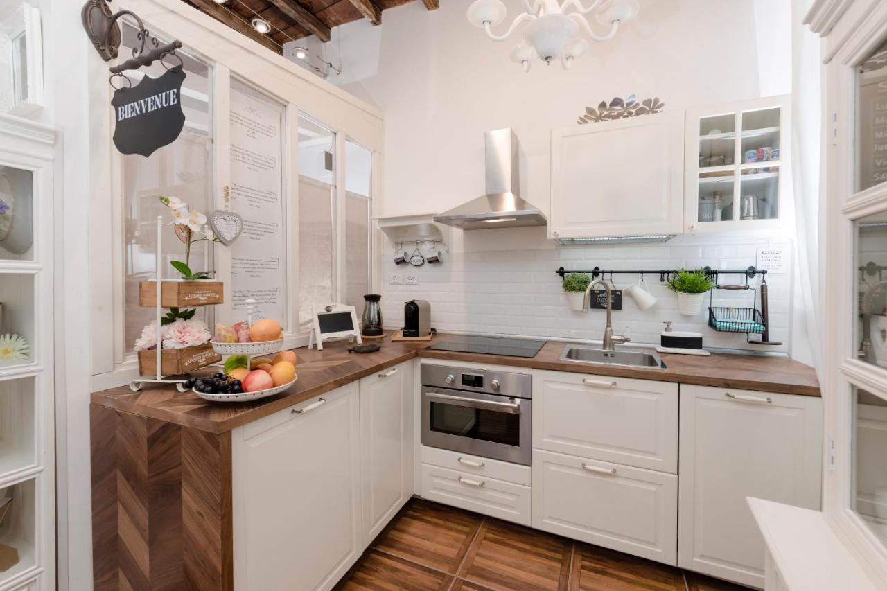 Capo Le Case, Romantic Flat Near Spanish Steps *